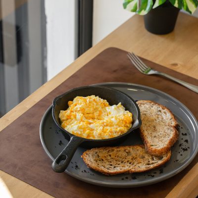 Tostada Paila de Huevos